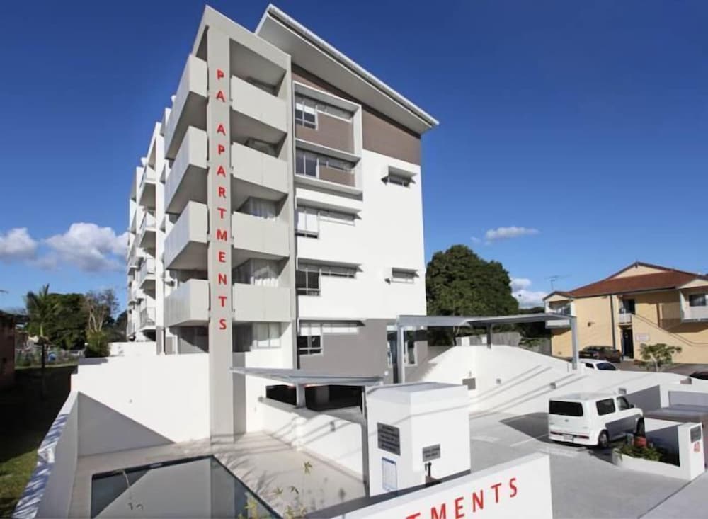 P A Apartments — 4-Star Luxury Hotel in Woolloongabba, Australia