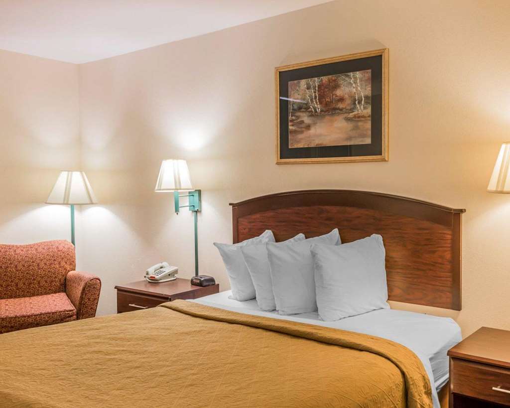 Quality Inn Pell City I 20 exit 158 - photo 12