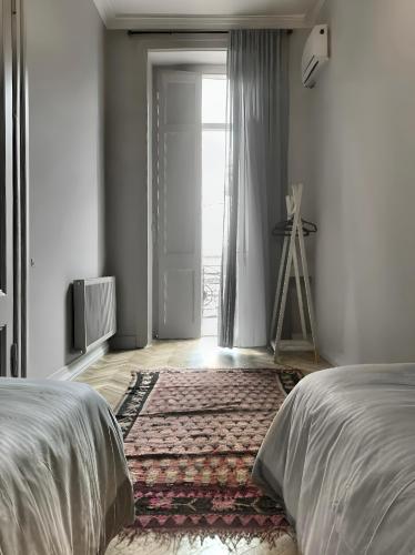 M1 Apartment