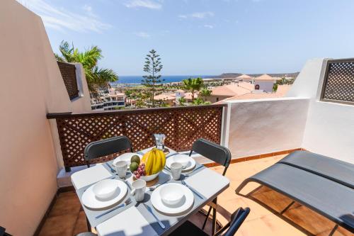 Albatros 433B Holiday Home in Tenerife South — 4-Star Luxury Hotel in San Miguel De Abona, Spain