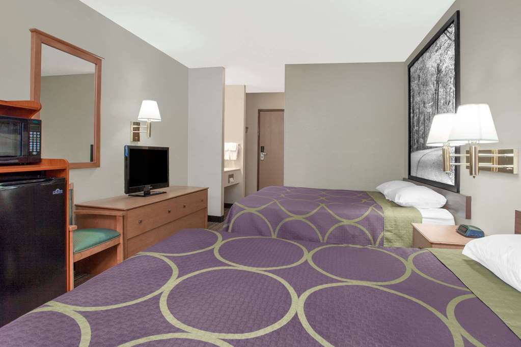 Super 8 by Wyndham Evansville East - photo 10