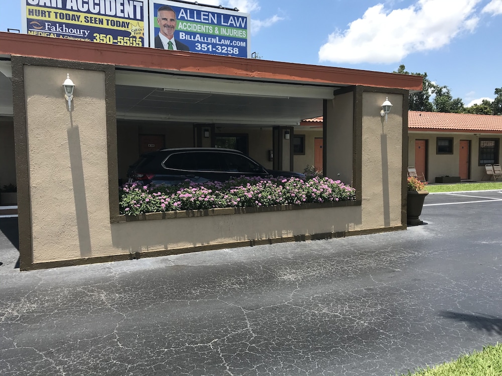 Silver Princess Motel - photo 27