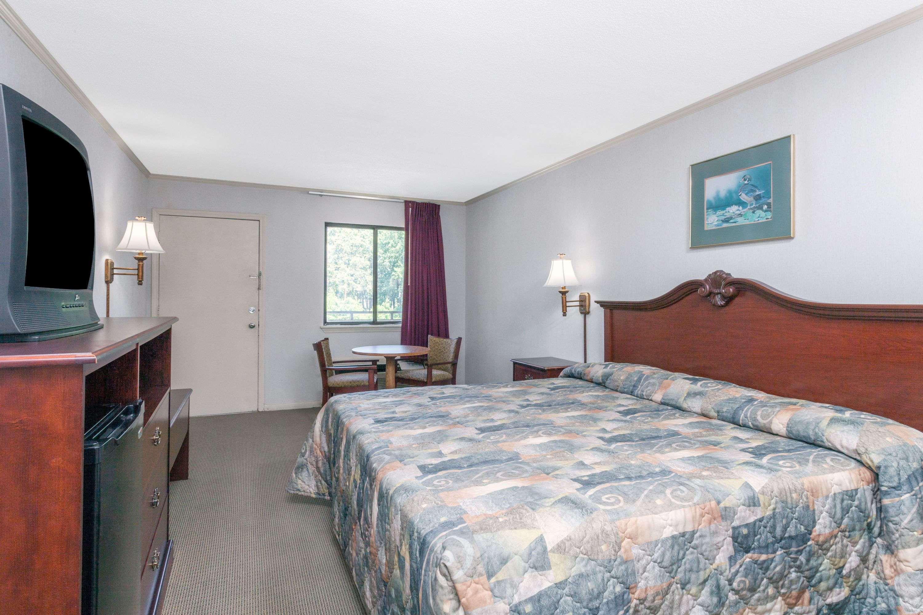 Knights Inn Yemassee - photo 4