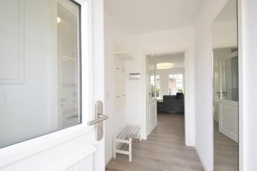 Haus Katharina links — 4-Star Luxury Hotel in Wyk Auf Foehr, Germany