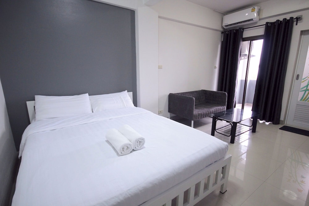 Sakun Place in Samut Prakan, Thailand