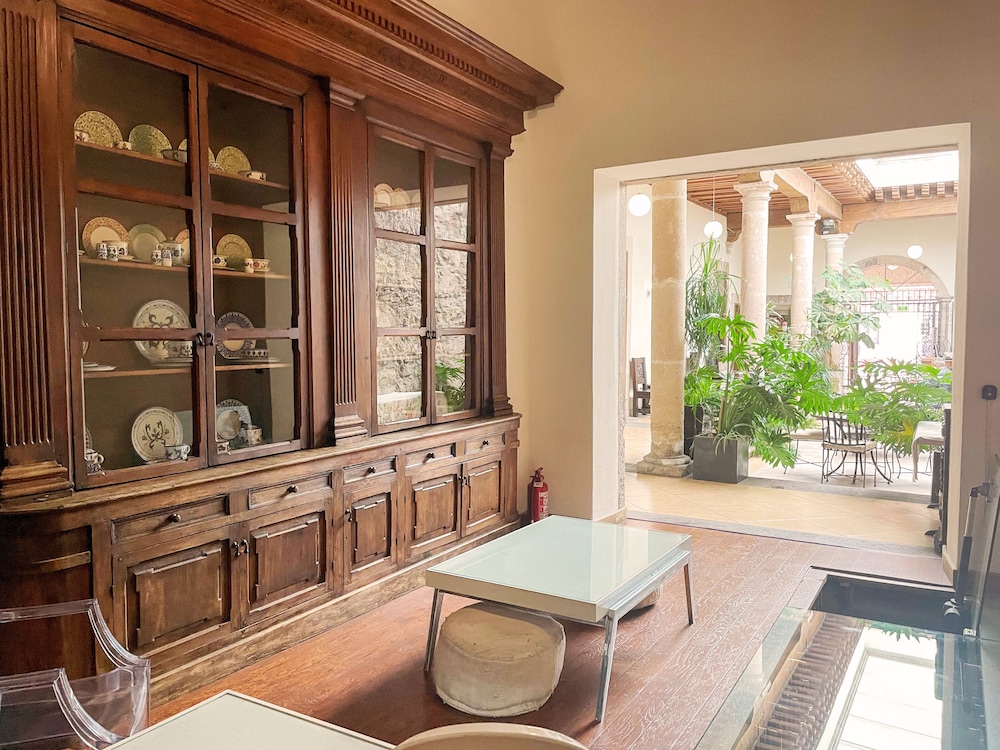 Hosting House Express