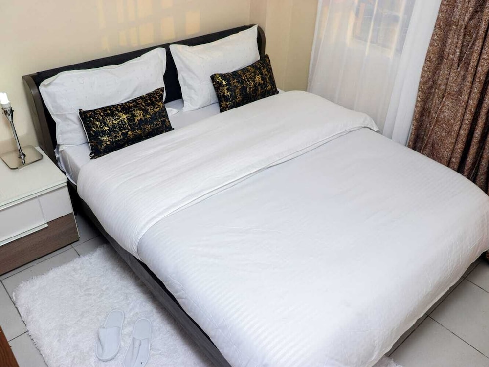 Lux Suites Wilben Apartments South B
