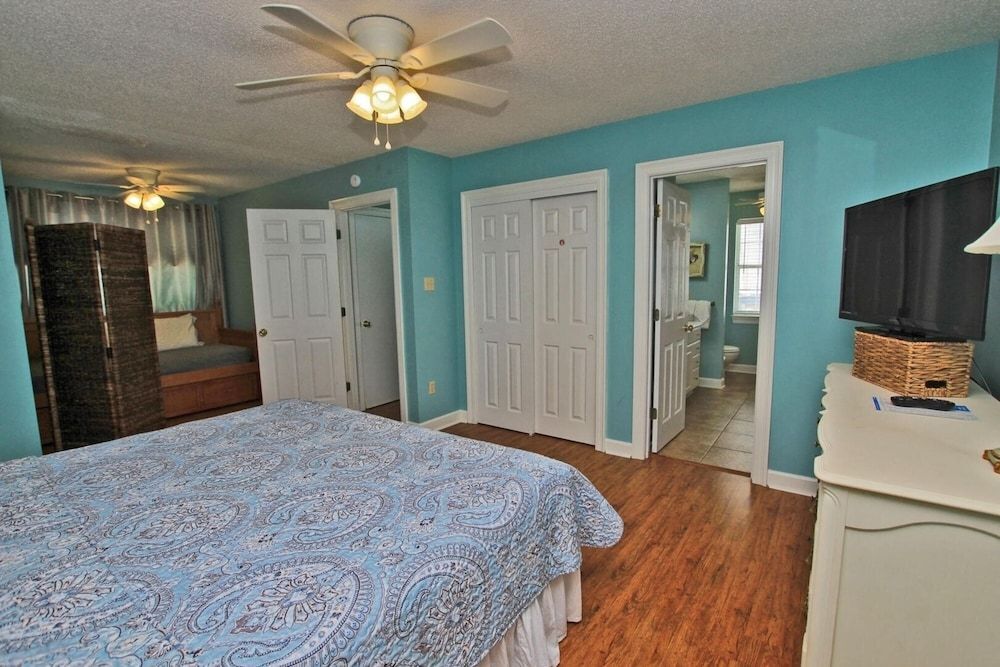 My Friend's Place by Youngs Suncoast - photo 7
