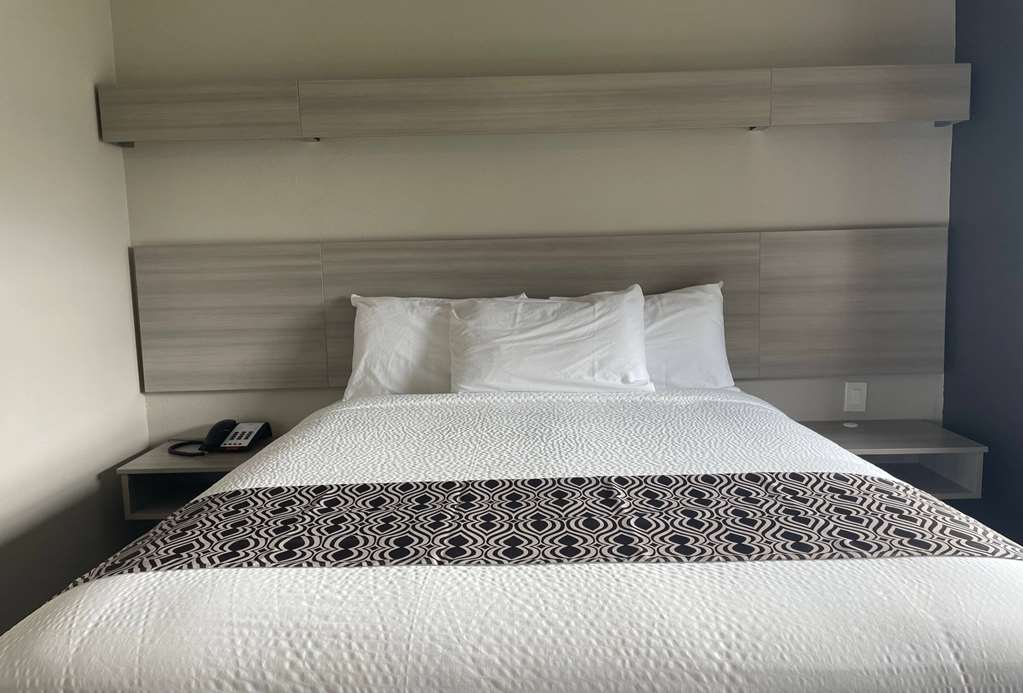 Microtel Inn & Suites by Wyndham Bossier City - photo 17