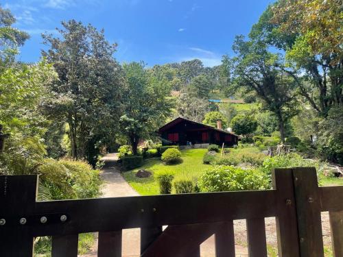Cabana Austríaca no Vale Encantado in Campos Do Jordao, Brasil