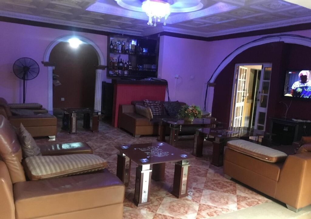 Lancaster Hotel & Suites