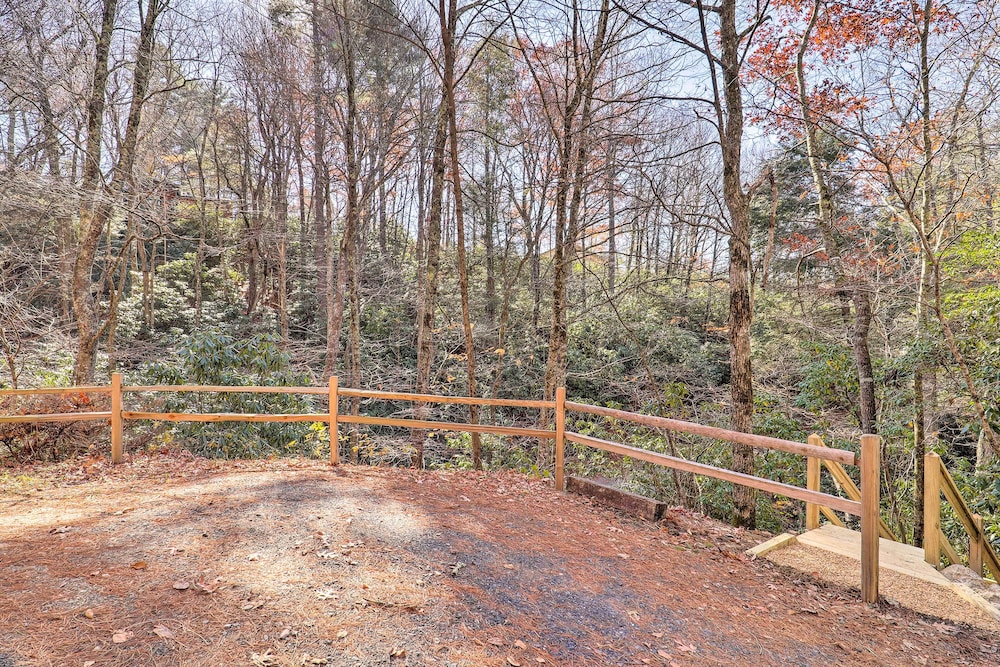 Golf and Resort Amenities Newland Mountain Cabin - photo 15