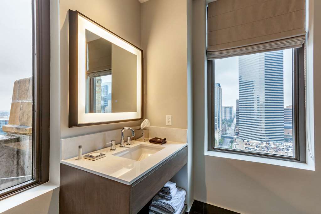 Cambria Hotel Houston Downtown Convention Center - photo 30