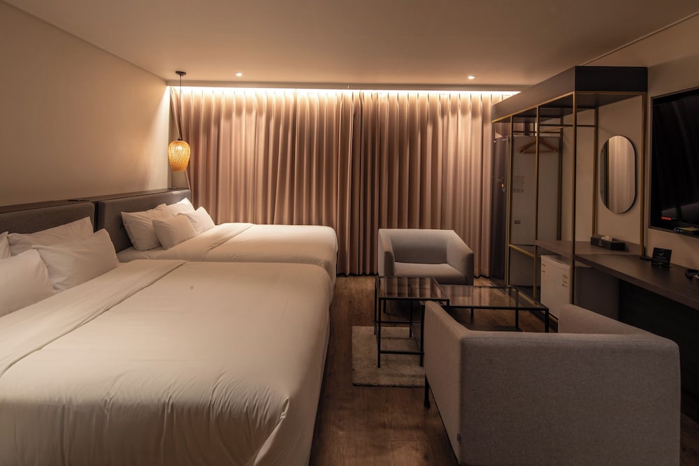 Cloudin Hotel Mokpo Peace Square branch in Mokpo, South Korea