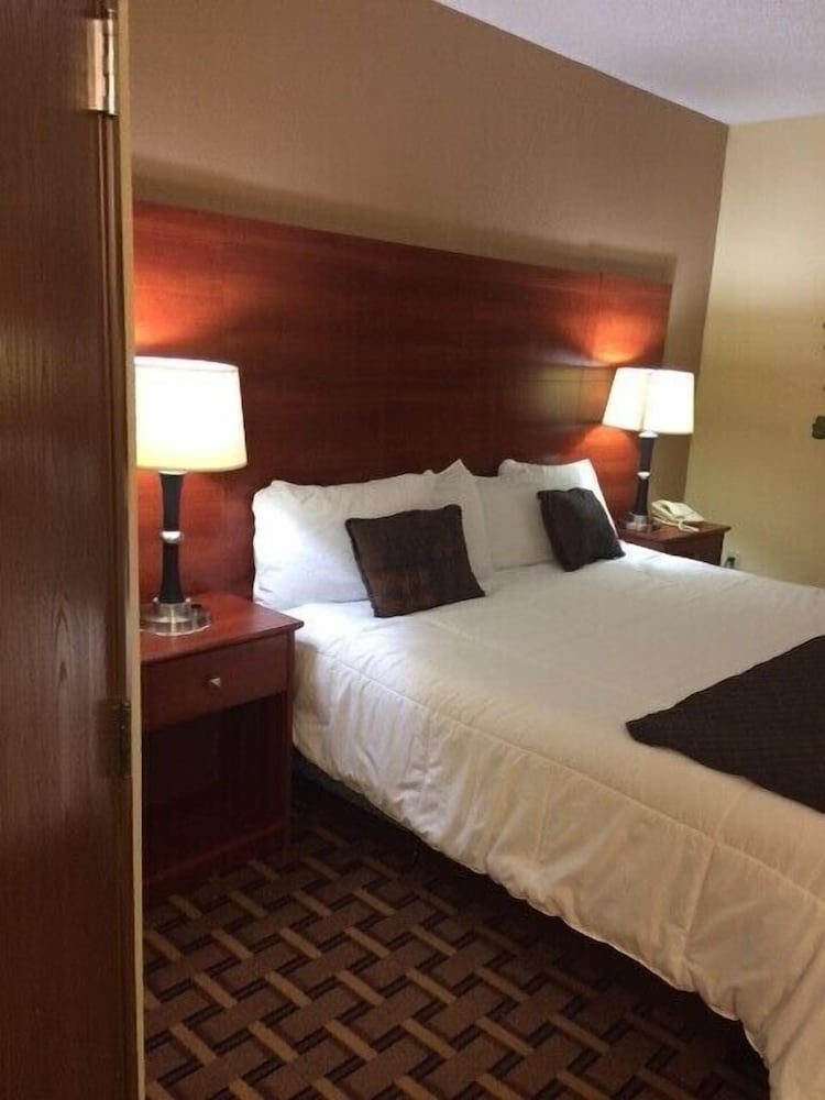 Baymont by Wyndham Paducah - photo 17