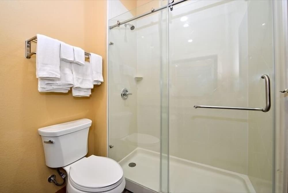 La Bonita Inn & Suites - photo 26