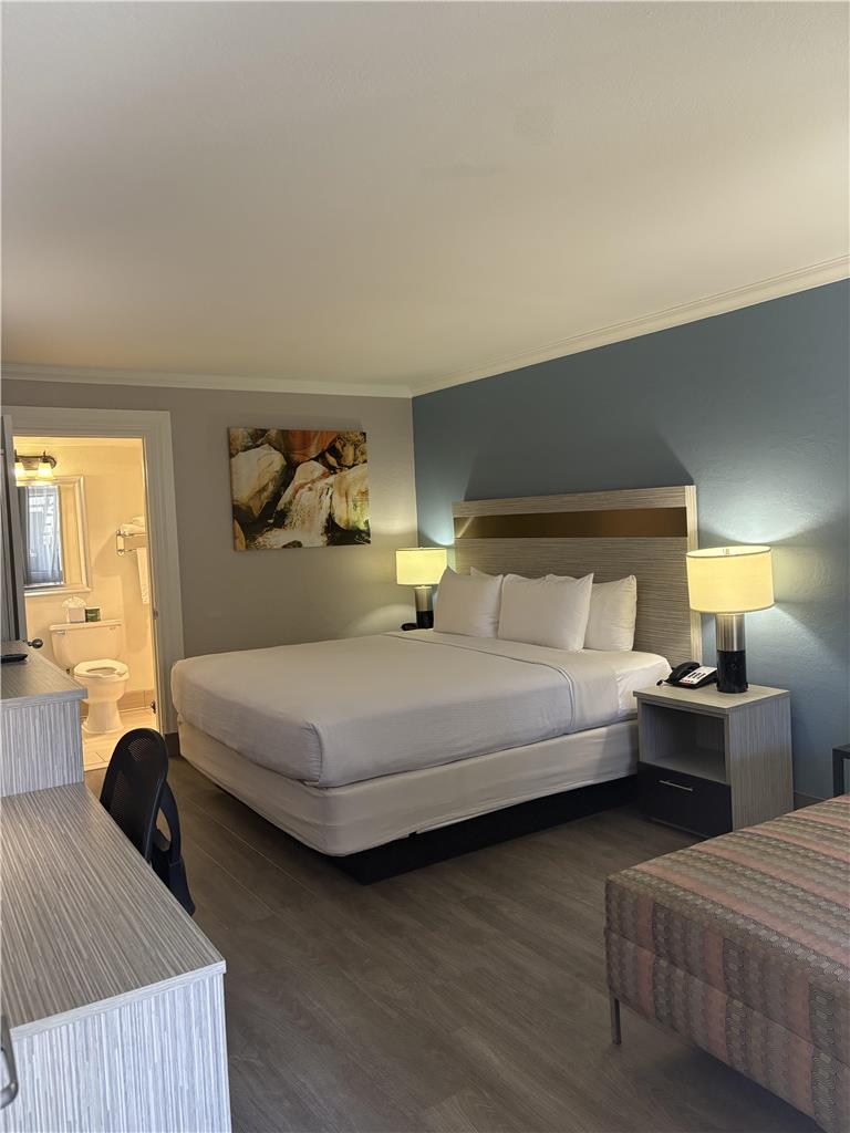 SureStay InnSuites Phoenix Hotel & Suites by Best Western - photo 11