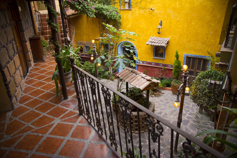 Hotel CasaMia - carbon neutral hotel in Dolores Hidalgo