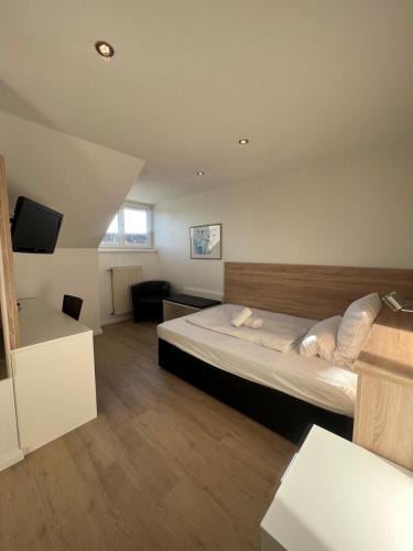 Hotel Mozart — Traunreut — photo 3