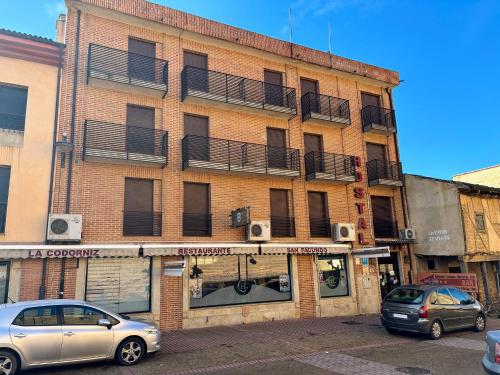 DORMERO Hotel y Albergue Sahagun — hotel in Sahagun
