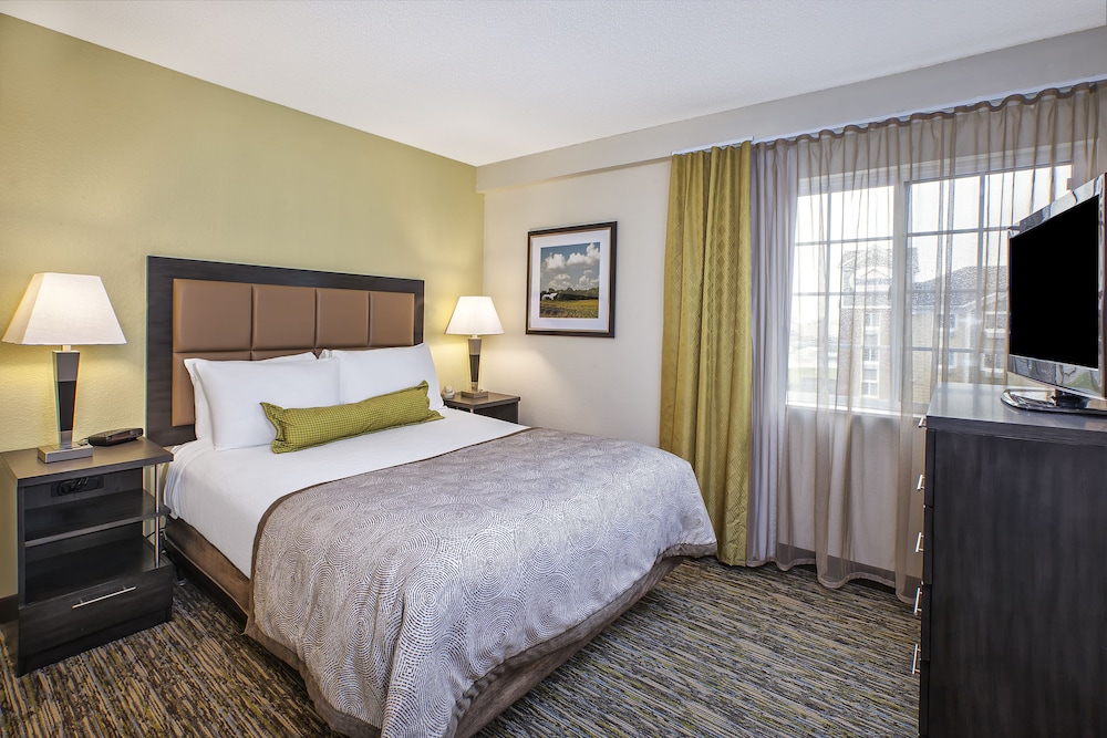 Candlewood Suites Indianapolis an IHG Hotel - photo 3
