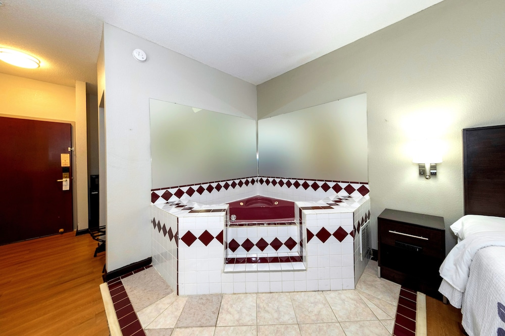 Red Roof Inn Atlanta Southeast Stockbridge - photo 24