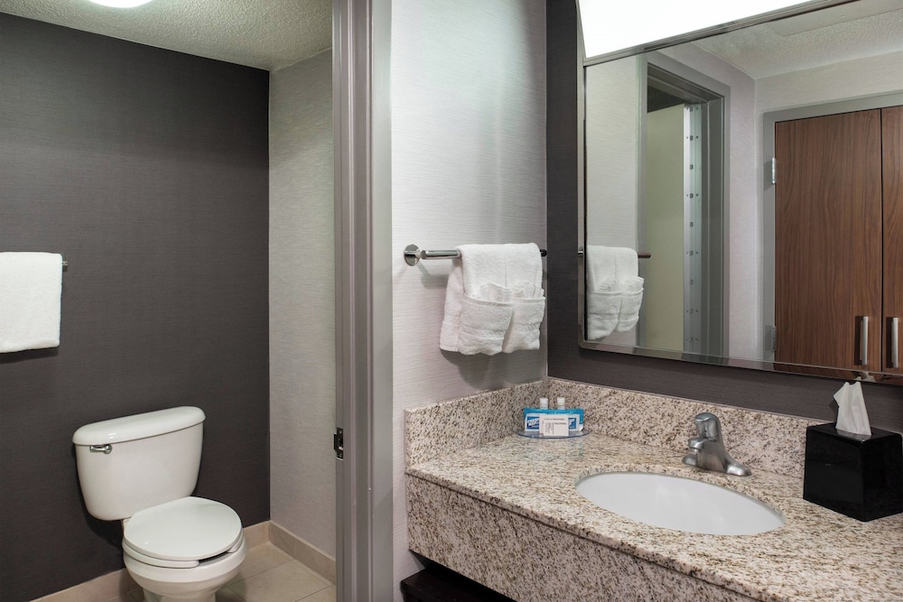 Courtyard by Marriott Winston Salem University - photo 8