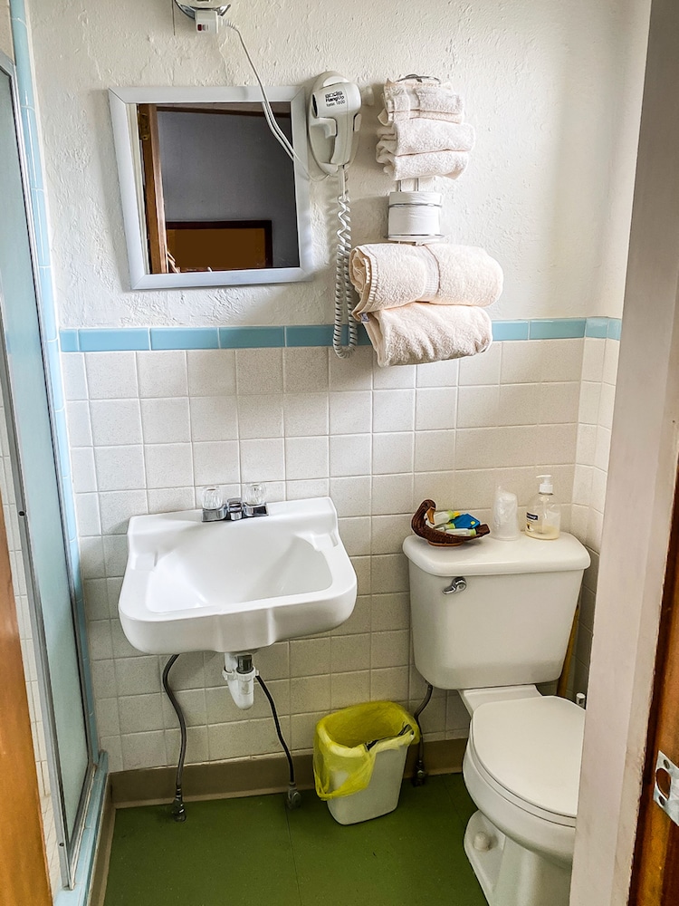 The Gold Pan Motel - photo 44