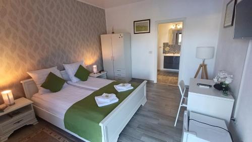 Neferprod Apartments IS CAM 02 — 4-Star Luxury Hotel in Timisoara, Romania