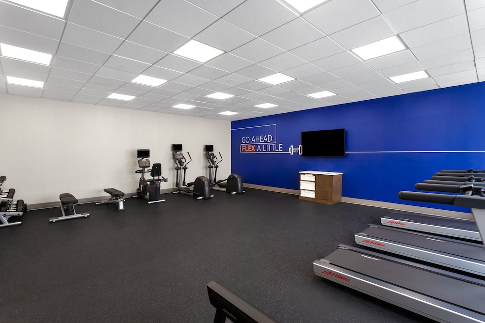 Holiday Inn Express Atlanta Airport North by IHG - photo 18