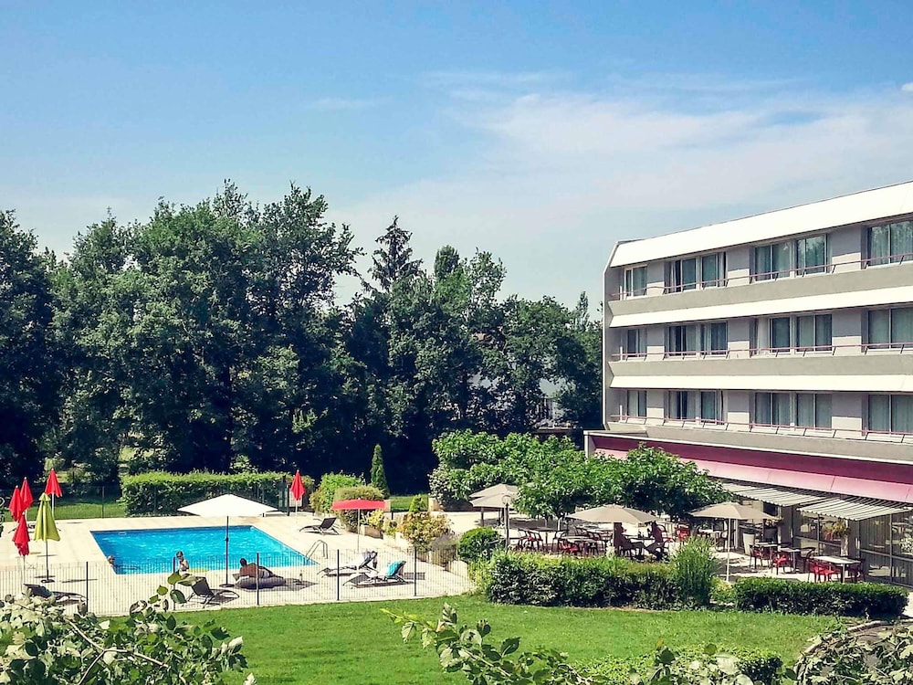 Mercure Brive — 4-Star Luxury Hotel in Ussac, France