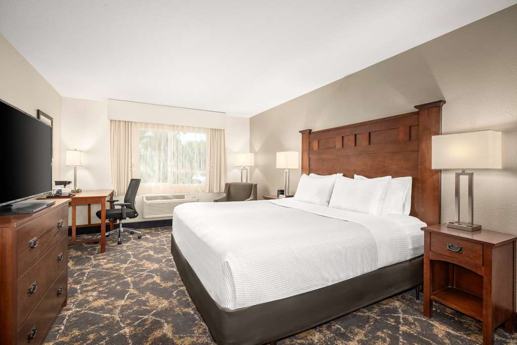 La Quinta Inn & Suites by Wyndham Grants Pass - photo 18