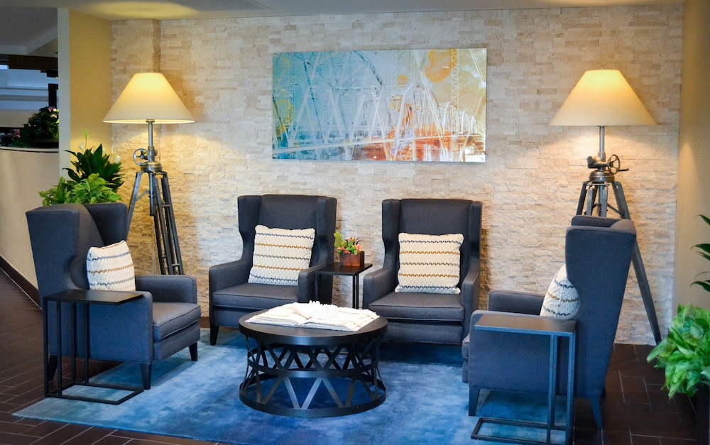 Embassy Suites by Hilton Austin Downtown South Congress - photo 2