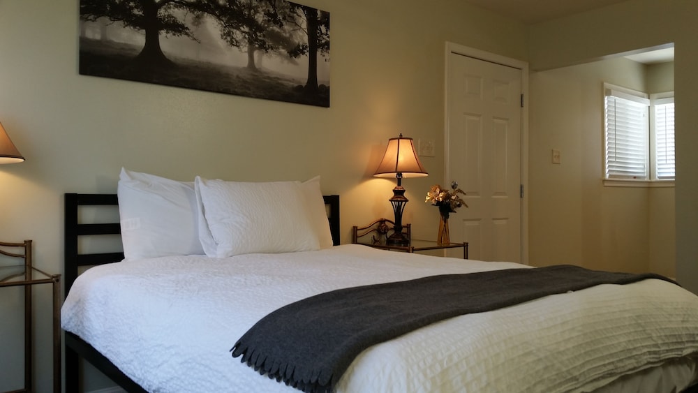 Trees Motel - photo 16