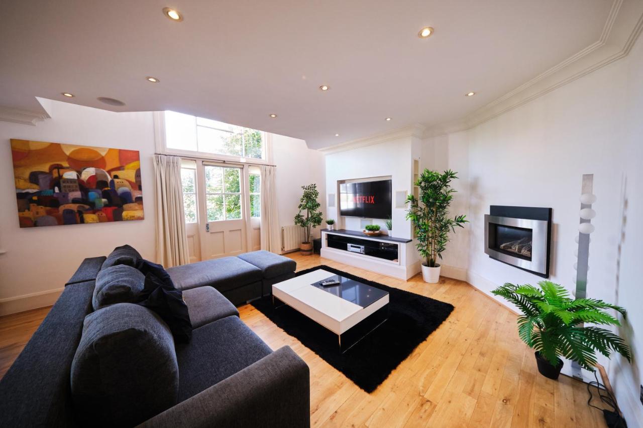 Ebony Suite — 4-Star Luxury Hotel in London, United Kingdom