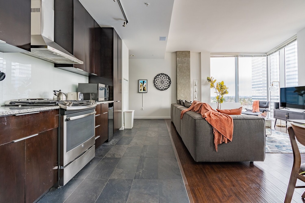 Sophari Towers: Bellevue Apartments - photo 39