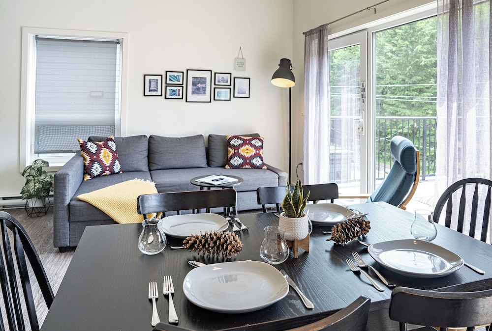 The Mac Shack by Revelstoke Vacations — 4-Star Luxury Hotel in Revelstoke, Canada