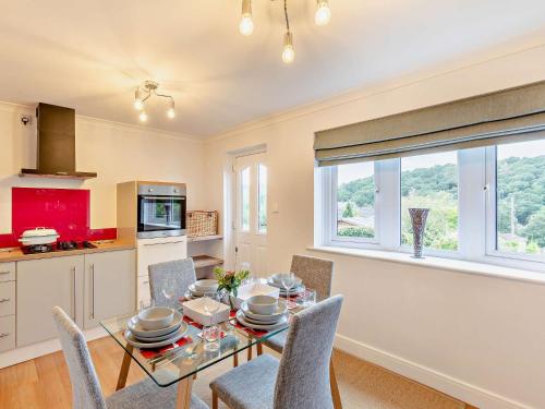 2 Bed in Cinderford 93455 - last minute hotel in Unknown City
