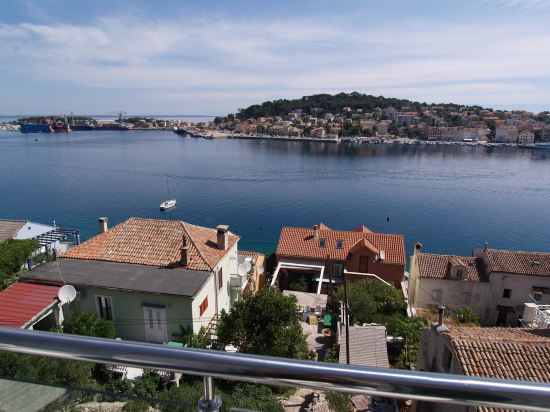 Apartments Montevideo — 4-Star Luxury Hotel in Mali Losinj, Croatia