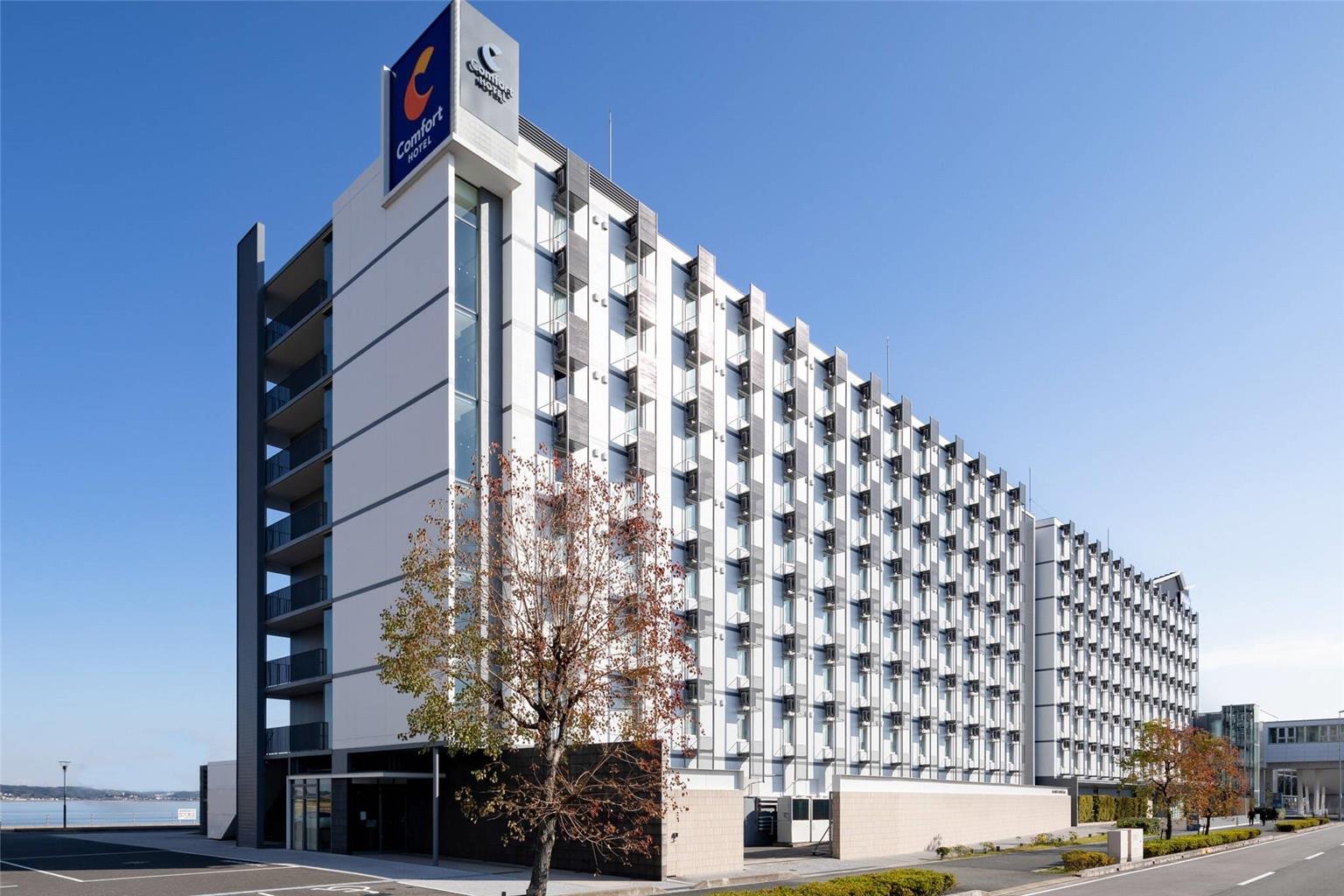 Comfort Hotel Central International Airport — hotel in Tokoname