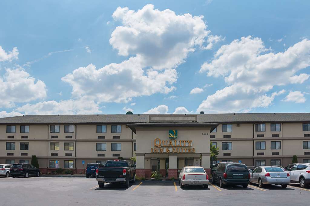 Quality Inn & Suites Detroit Metro Airport in Romulus, United States
