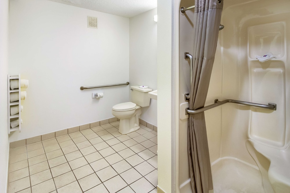 Motel6 Dayton Englewood - photo 14