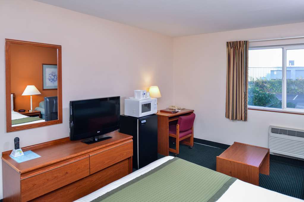 Travelodge Suites by Wyndham Newberg - photo 33