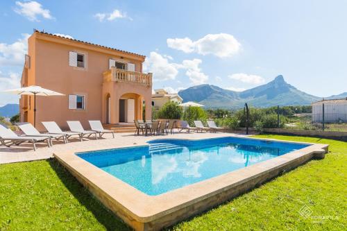 Dones Aigua in Arta, Spain