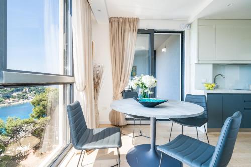Gold Penthouse Apartment