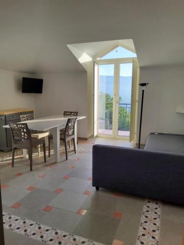 I Colori Del Tramonto Apartment — 4-Star Luxury Hotel in Torchiara, Italy