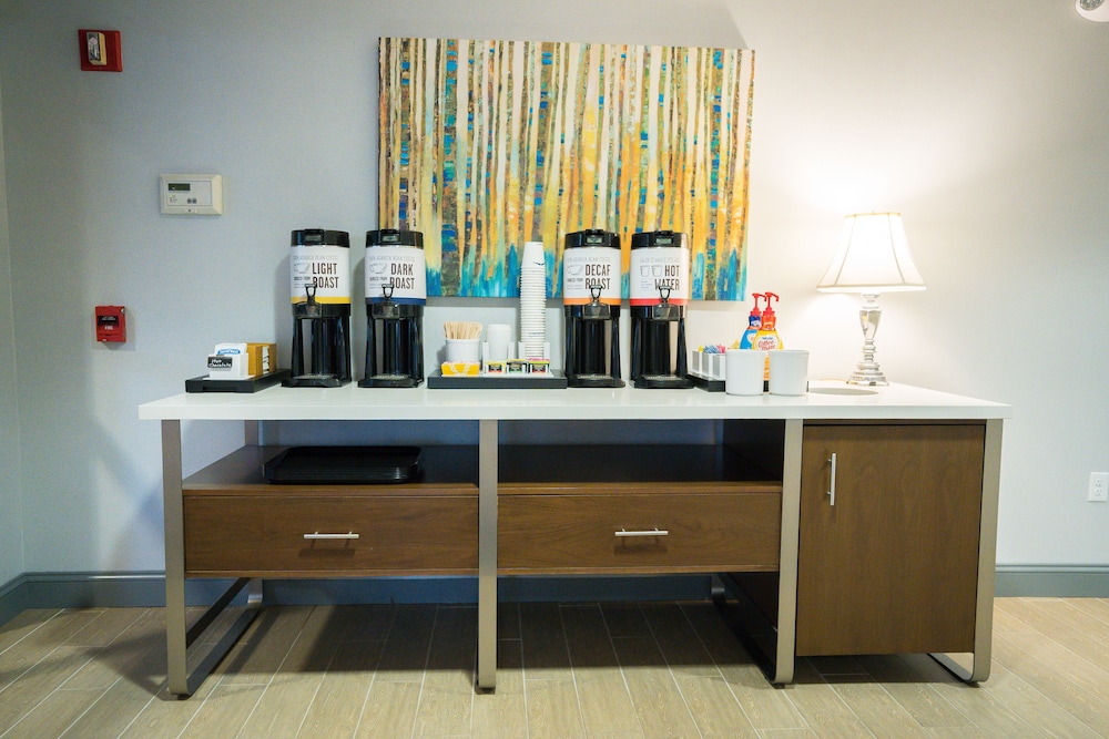 Hampton Inn Clarks Summit - photo 41