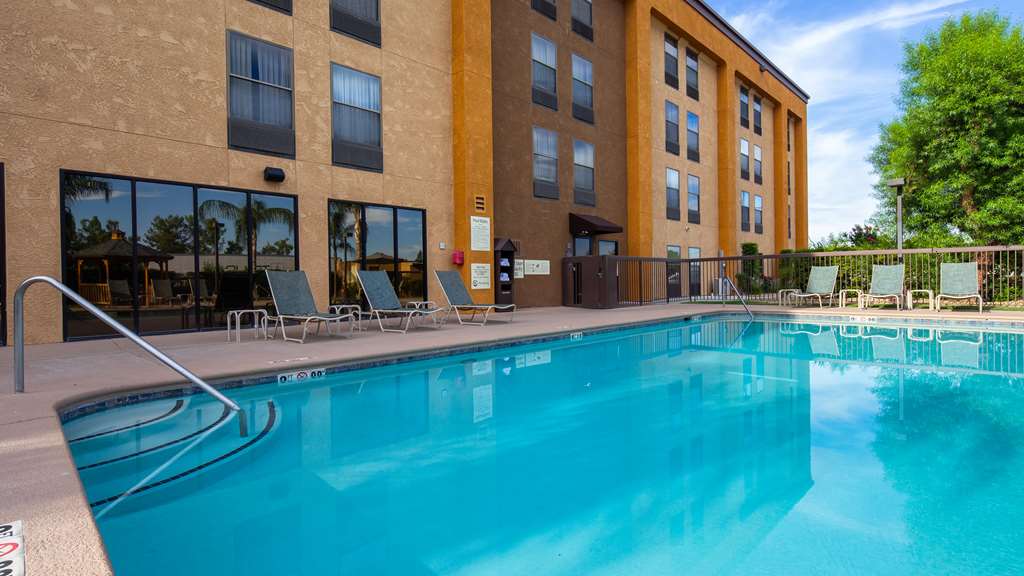 Best Western Plus Fresno Airport Hotel - photo 26