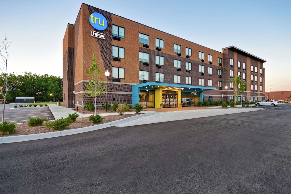 Tru by Hilton Sterling Heights Detroit - featured photo