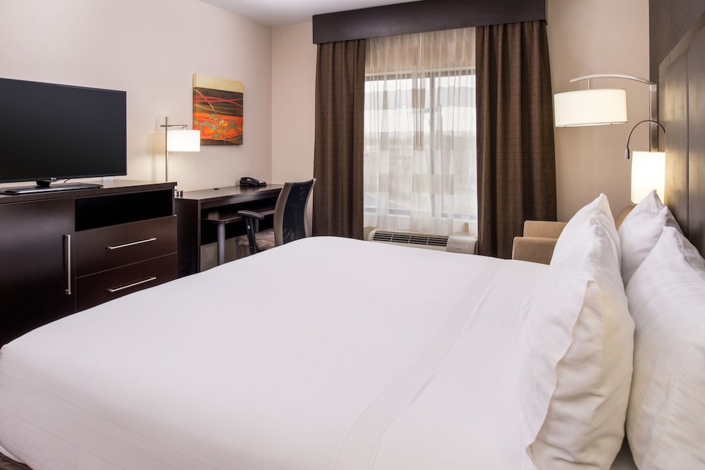 Holiday Inn Express Hotel & Suites Monroe - photo 7